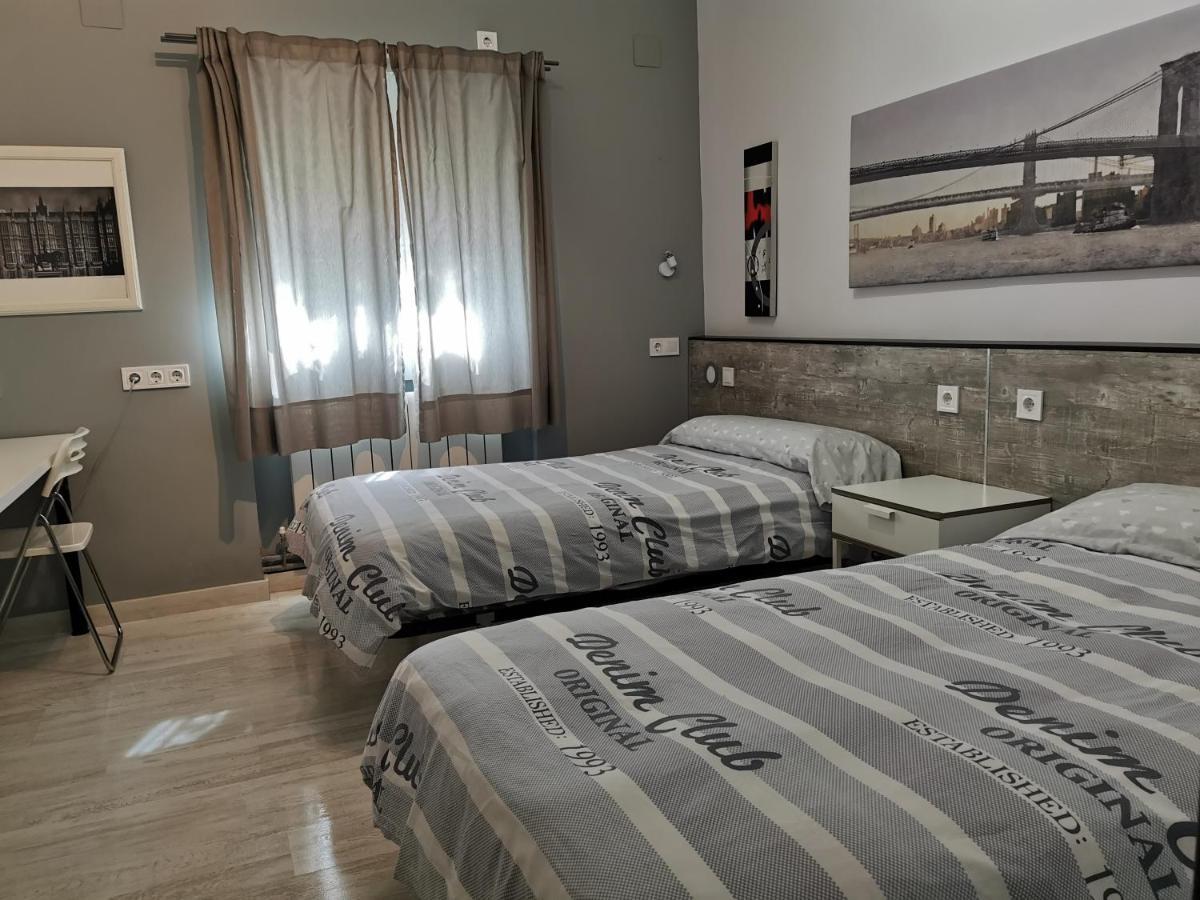 Villa "Luna De Segovia" Leganés Extérieur photo