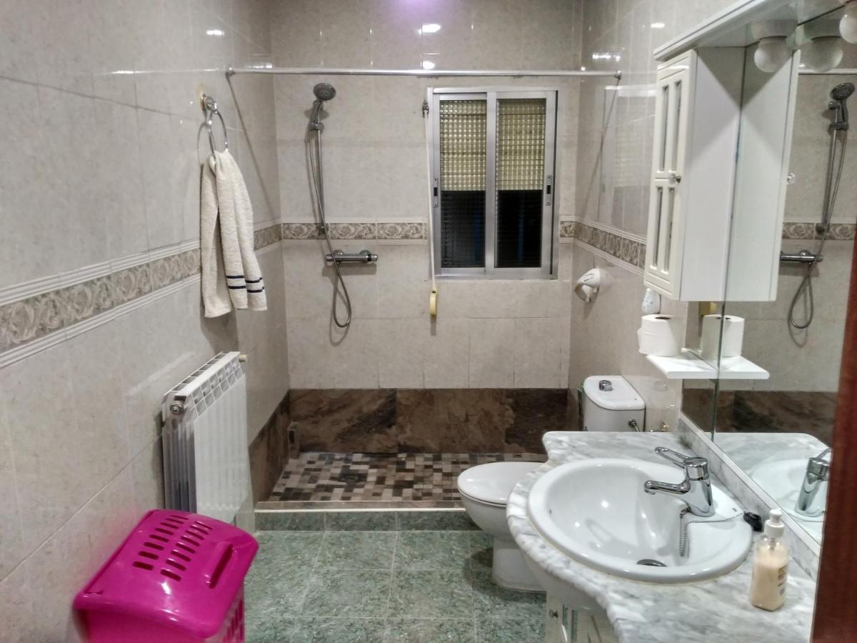 Villa "Luna De Segovia" Leganés Extérieur photo