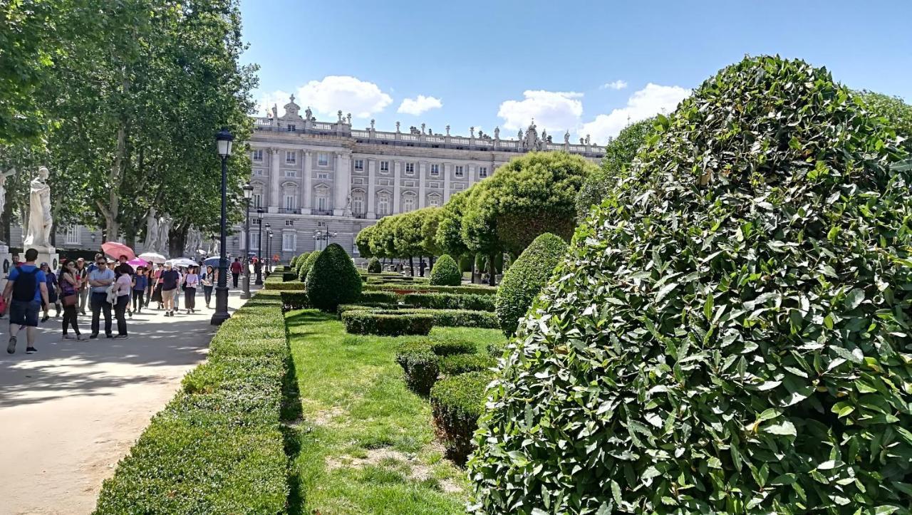 Villa "Luna De Segovia" Leganés Extérieur photo