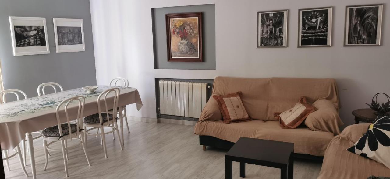 Villa "Luna De Segovia" Leganés Extérieur photo